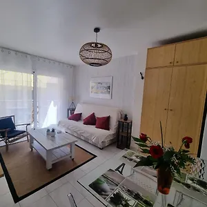 Apartamento Lovely One Bedroom With Balcony, Rosas